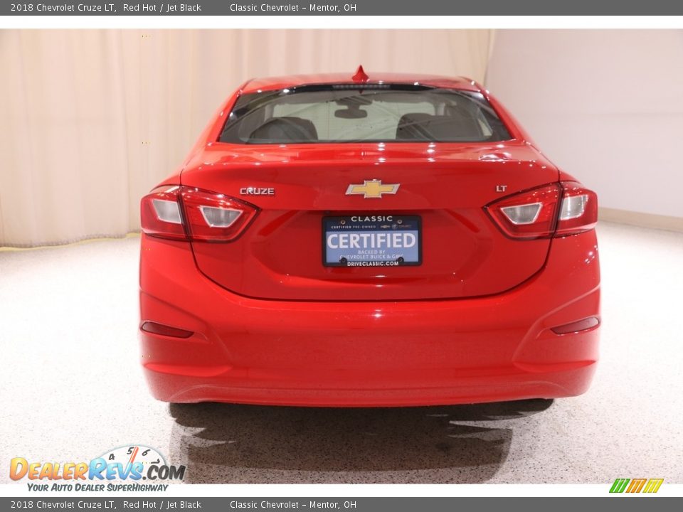 2018 Chevrolet Cruze LT Red Hot / Jet Black Photo #17