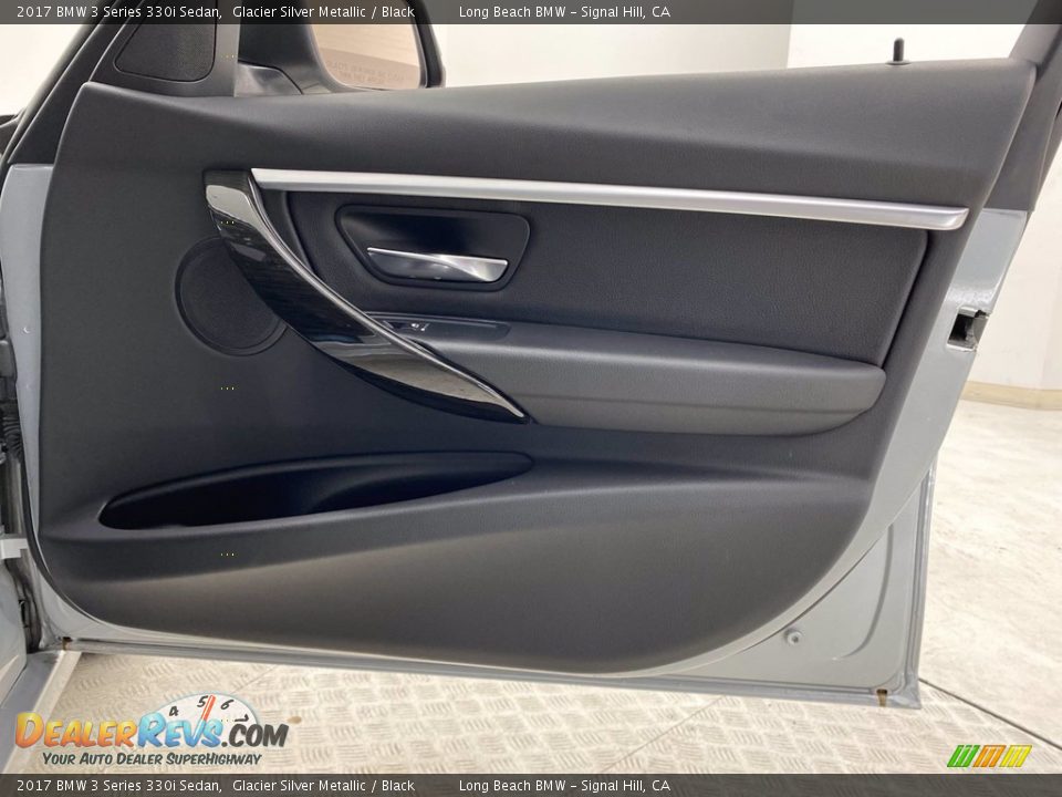 2017 BMW 3 Series 330i Sedan Glacier Silver Metallic / Black Photo #31