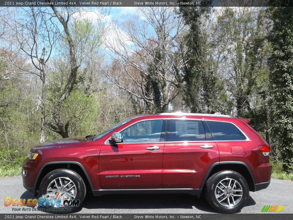 2021 Jeep Grand Cherokee Limited 4x4 Velvet Red Pearl / Black Photo #1