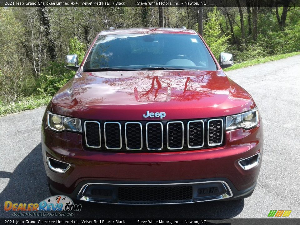 2021 Jeep Grand Cherokee Limited 4x4 Velvet Red Pearl / Black Photo #3