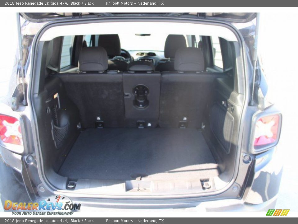 2018 Jeep Renegade Latitude 4x4 Black / Black Photo #28