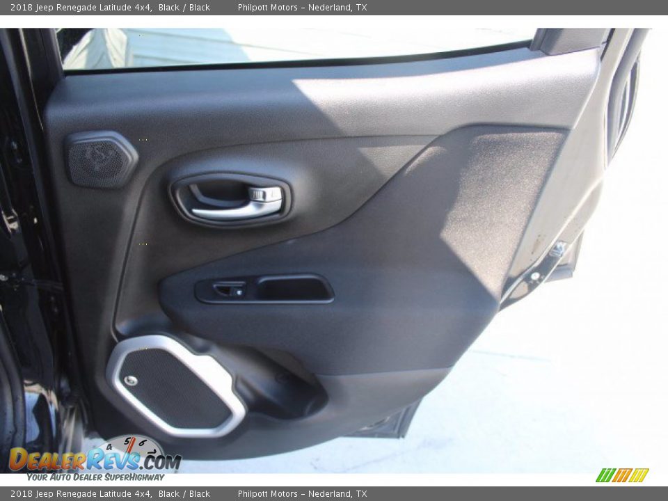 2018 Jeep Renegade Latitude 4x4 Black / Black Photo #29
