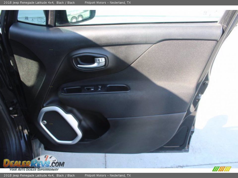 2018 Jeep Renegade Latitude 4x4 Black / Black Photo #31