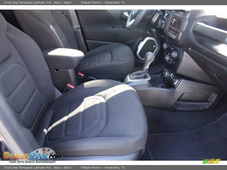 2018 Jeep Renegade Latitude 4x4 Black / Black Photo #32
