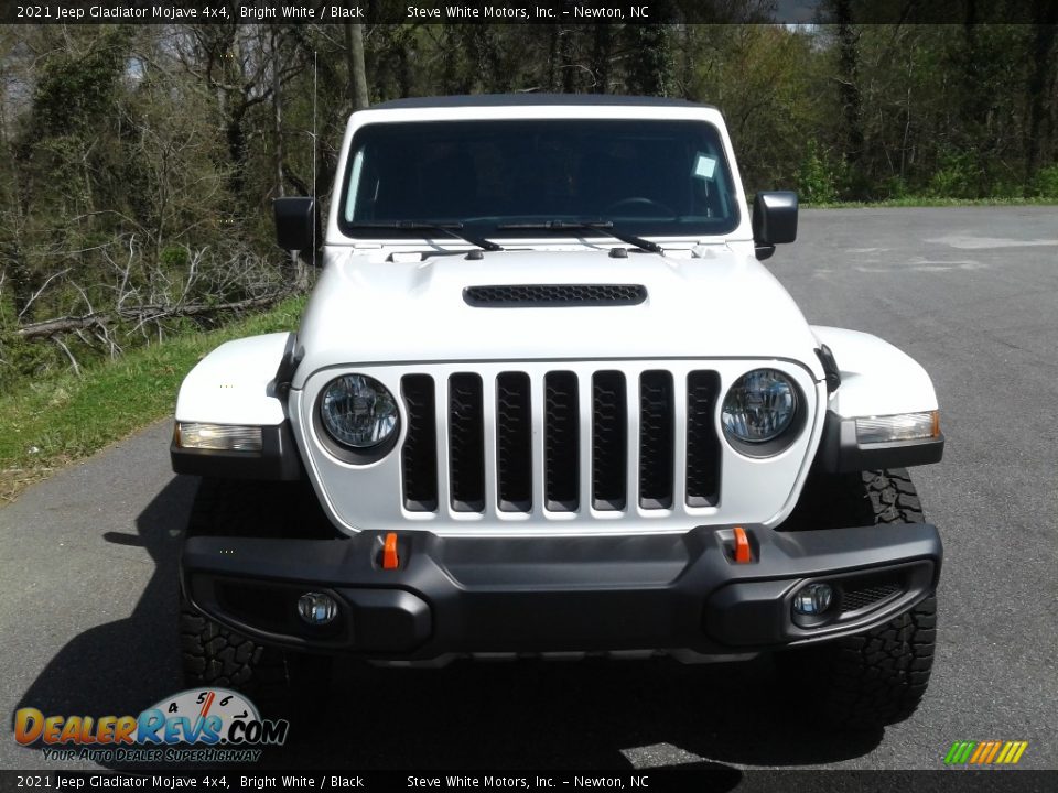 2021 Jeep Gladiator Mojave 4x4 Bright White / Black Photo #3