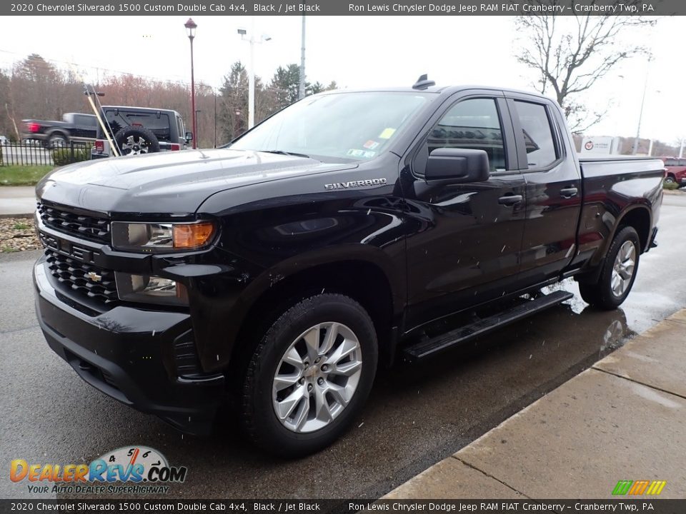 2020 Chevrolet Silverado 1500 Custom Double Cab 4x4 Black / Jet Black Photo #6