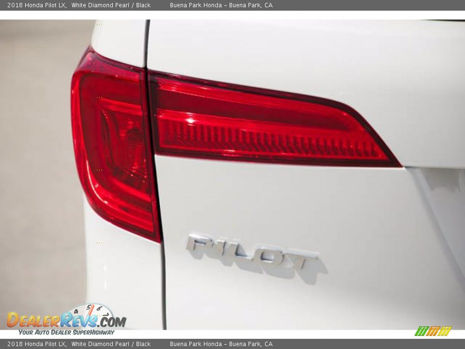 2018 Honda Pilot LX White Diamond Pearl / Black Photo #10