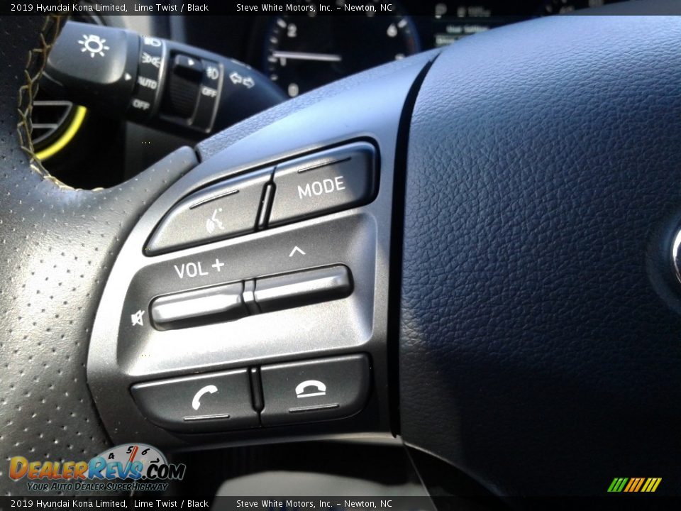 2019 Hyundai Kona Limited Steering Wheel Photo #20