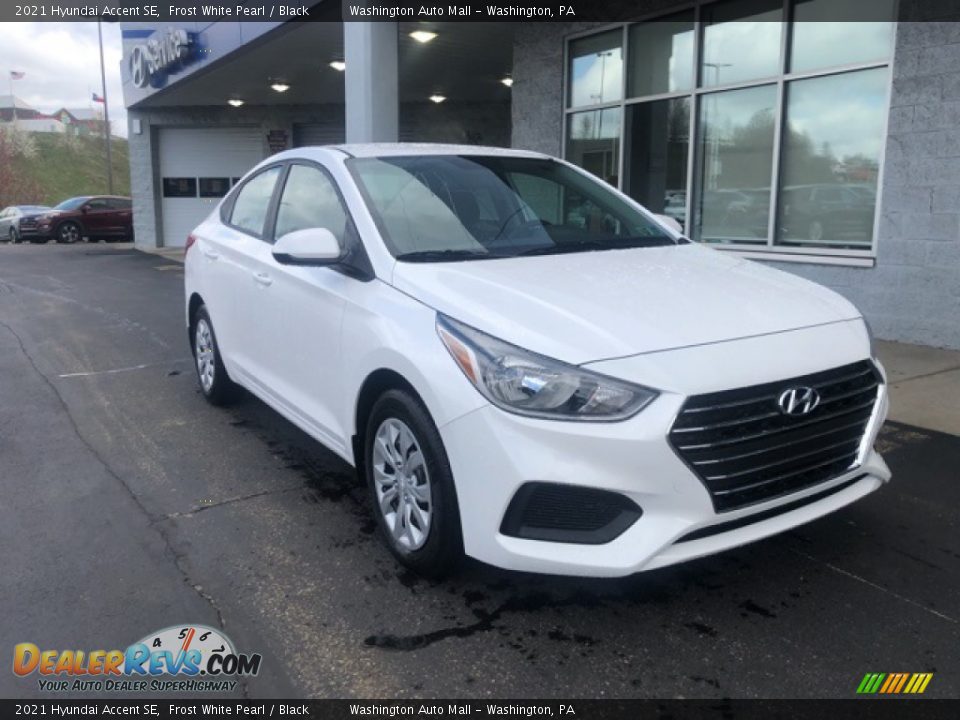 2021 Hyundai Accent SE Frost White Pearl / Black Photo #1