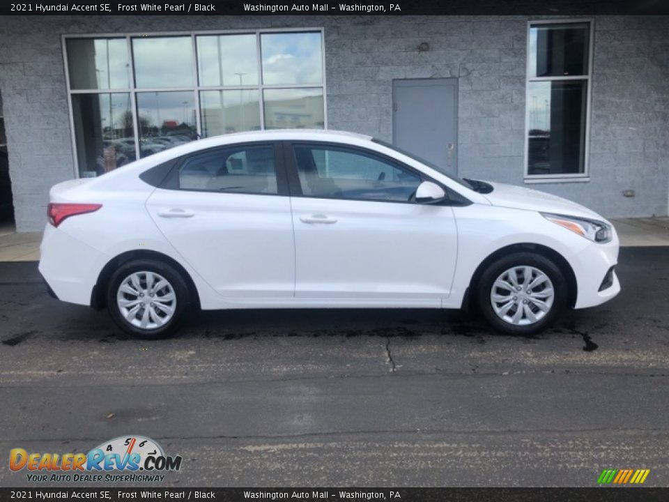 2021 Hyundai Accent SE Frost White Pearl / Black Photo #2