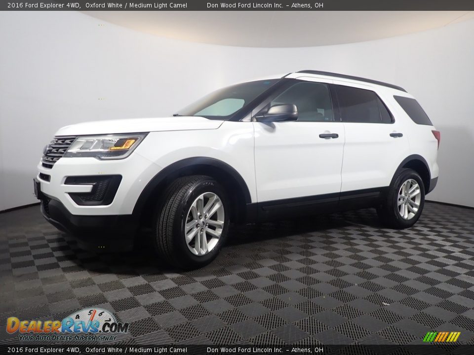 2016 Ford Explorer 4WD Oxford White / Medium Light Camel Photo #8