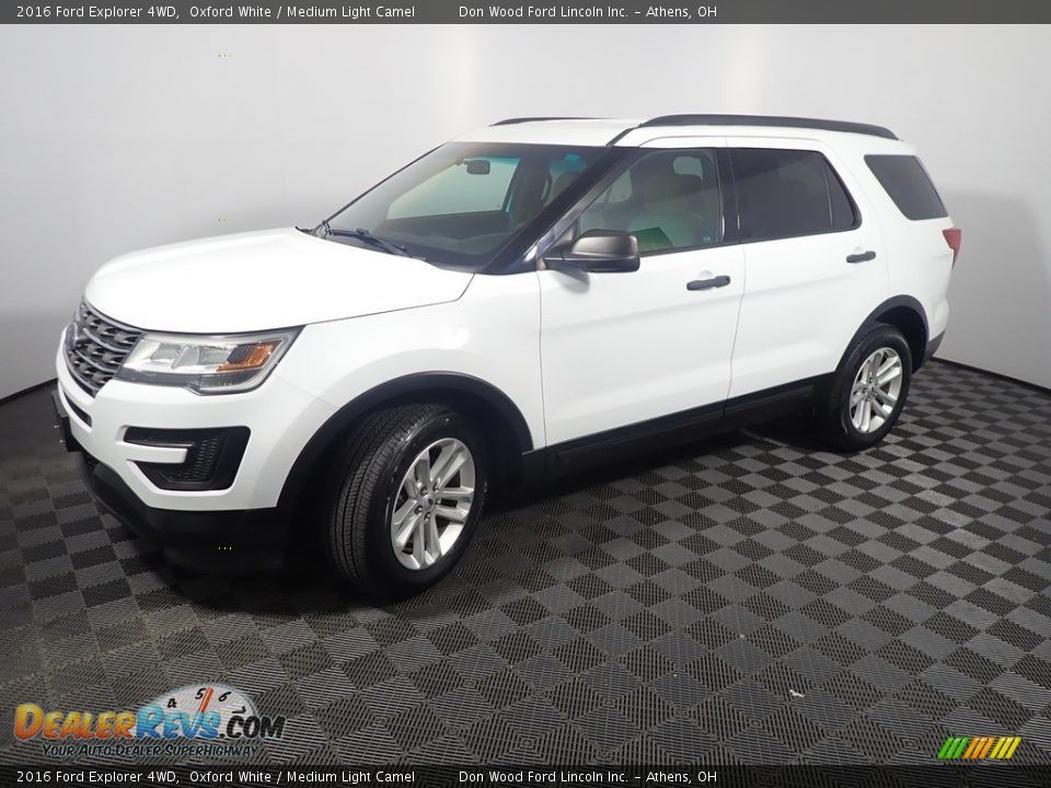 2016 Ford Explorer 4WD Oxford White / Medium Light Camel Photo #9