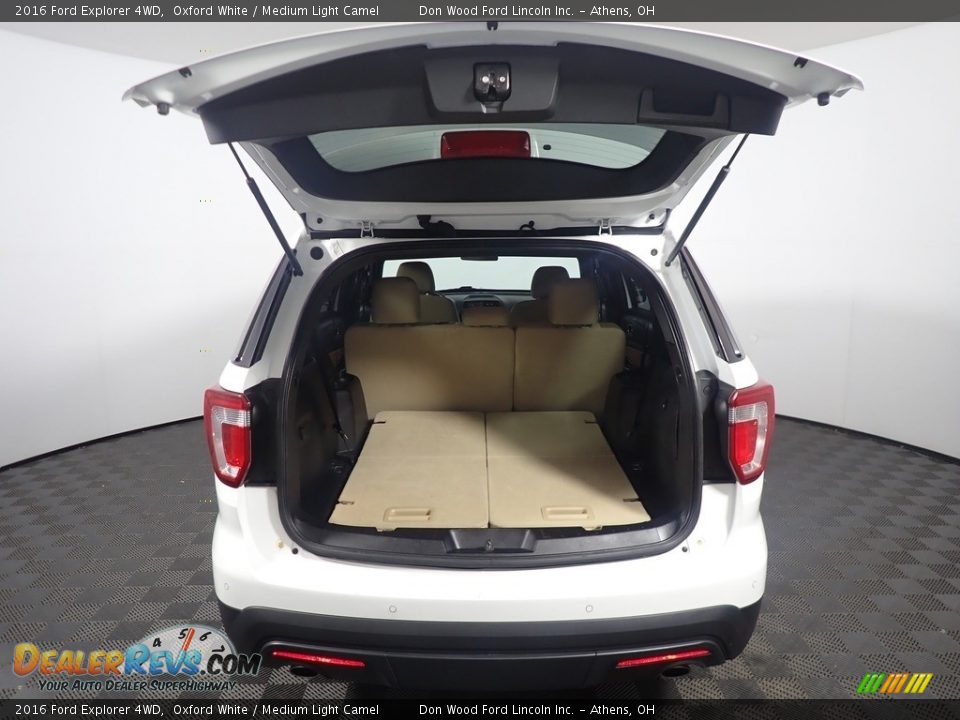 2016 Ford Explorer 4WD Oxford White / Medium Light Camel Photo #14