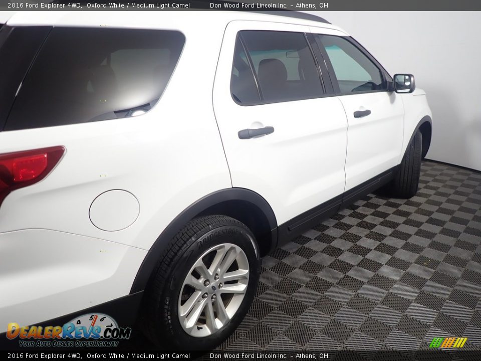 2016 Ford Explorer 4WD Oxford White / Medium Light Camel Photo #19