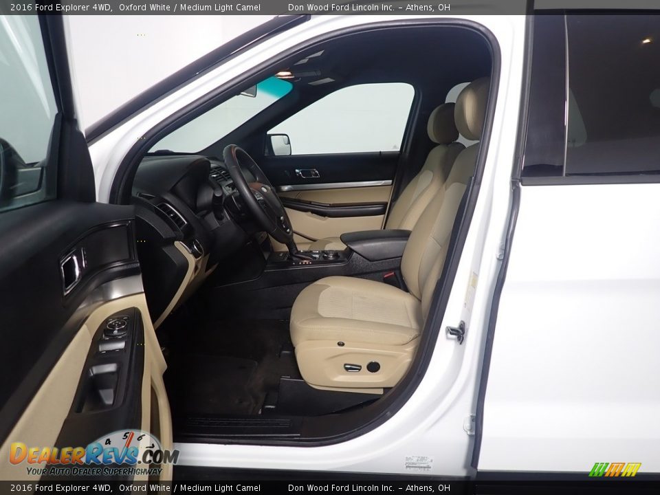 2016 Ford Explorer 4WD Oxford White / Medium Light Camel Photo #22