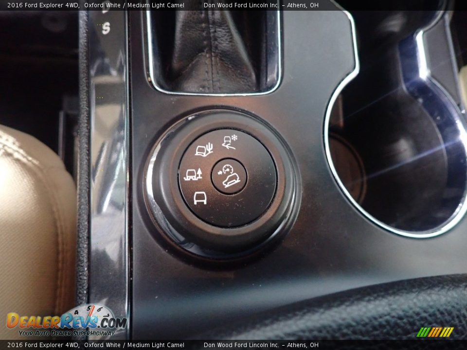 2016 Ford Explorer 4WD Oxford White / Medium Light Camel Photo #34