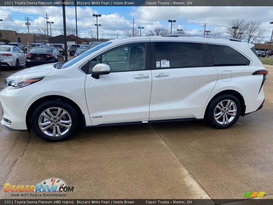 2021 Toyota Sienna Platinum AWD Hybrid Blizzard White Pearl / Noble Brown Photo #1