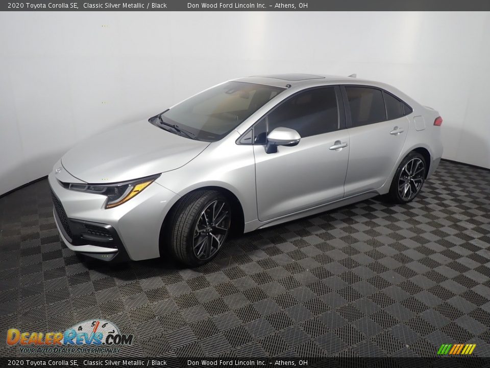 2020 Toyota Corolla SE Classic Silver Metallic / Black Photo #9