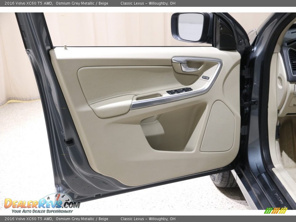 Door Panel of 2016 Volvo XC60 T5 AWD Photo #4