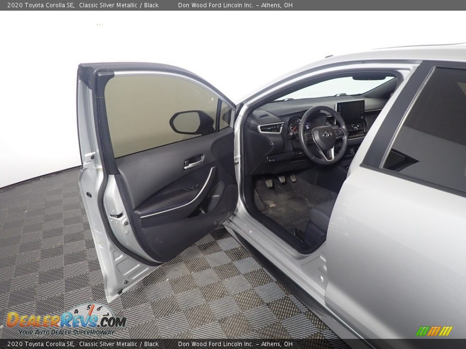 2020 Toyota Corolla SE Classic Silver Metallic / Black Photo #20