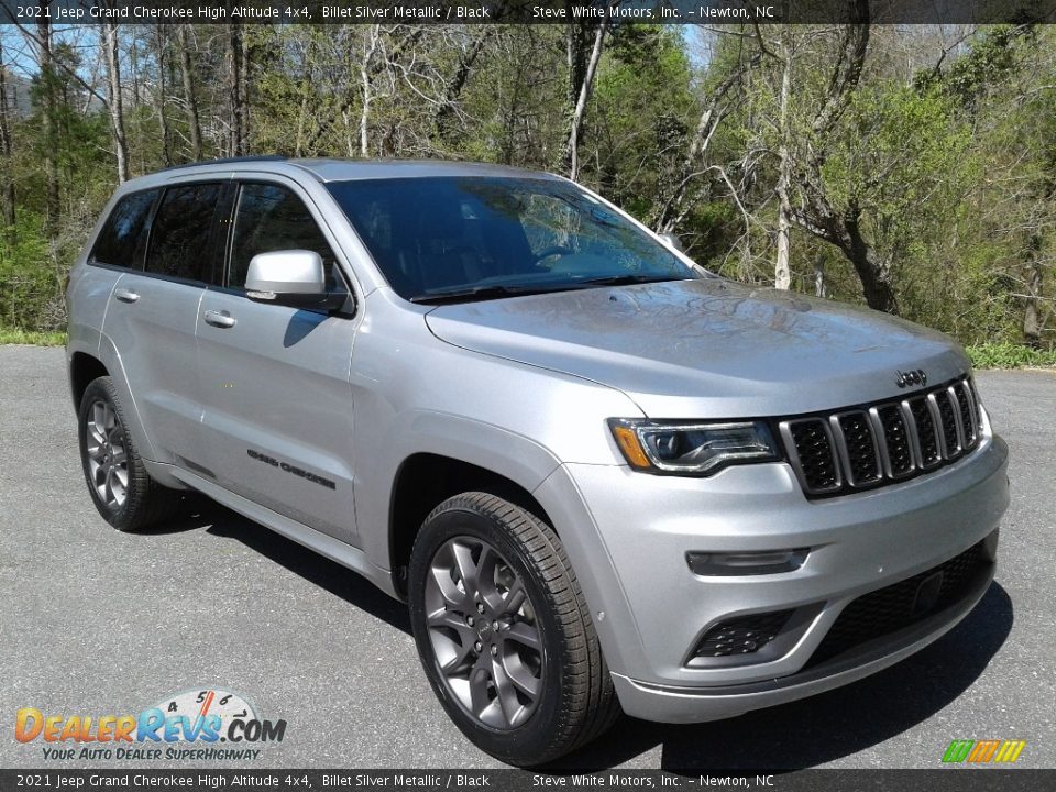 Front 3/4 View of 2021 Jeep Grand Cherokee High Altitude 4x4 Photo #4