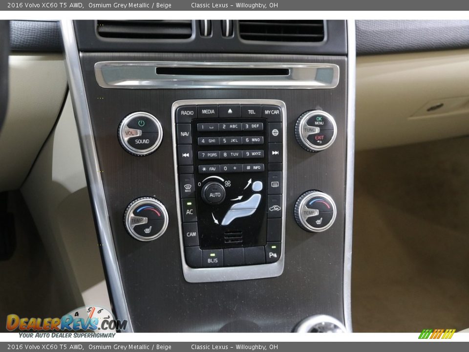 Controls of 2016 Volvo XC60 T5 AWD Photo #15