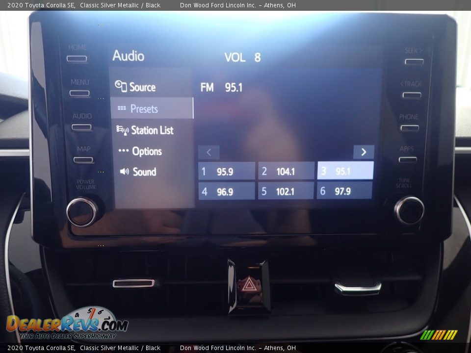 2020 Toyota Corolla SE Classic Silver Metallic / Black Photo #26