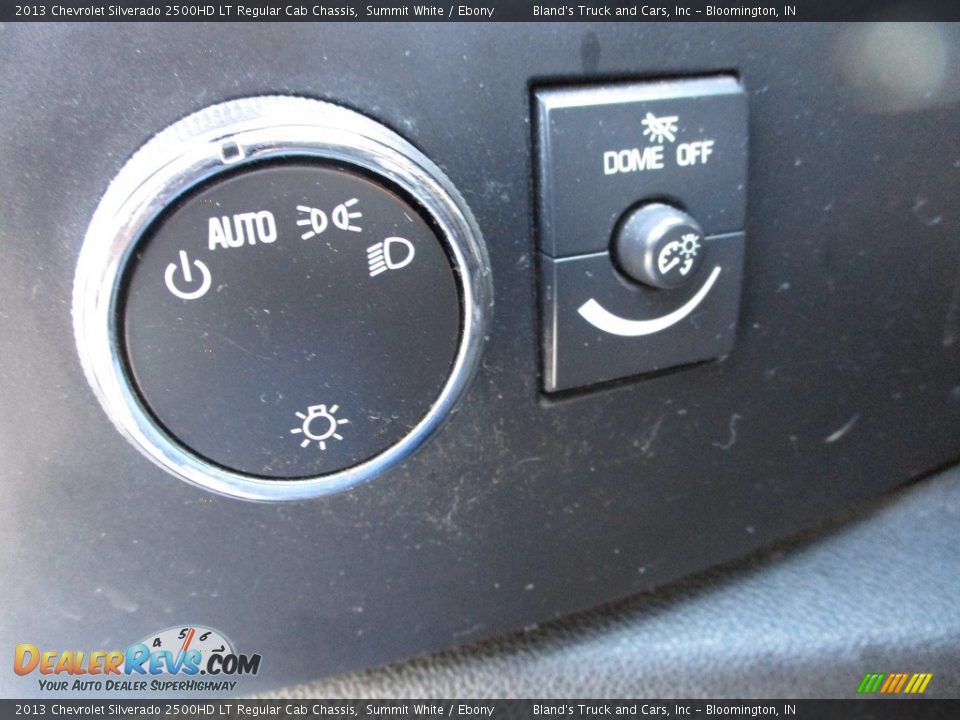 Controls of 2013 Chevrolet Silverado 2500HD LT Regular Cab Chassis Photo #11