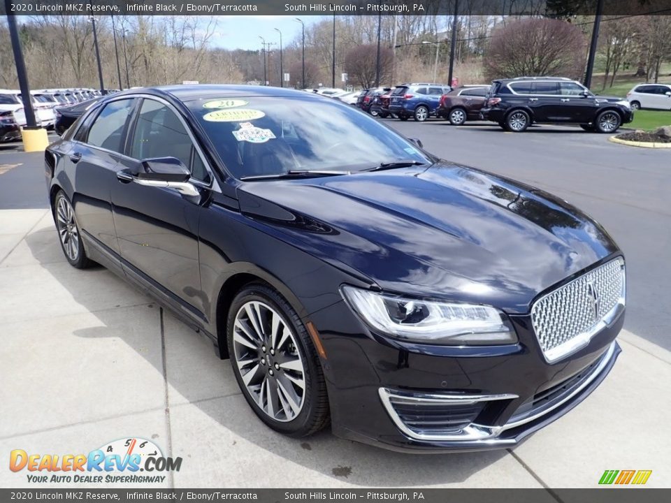 Front 3/4 View of 2020 Lincoln MKZ Reserve Photo #8