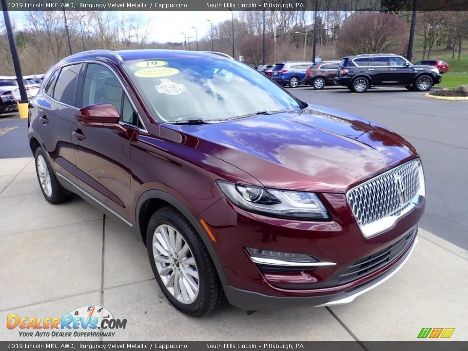 Front 3/4 View of 2019 Lincoln MKC AWD Photo #8