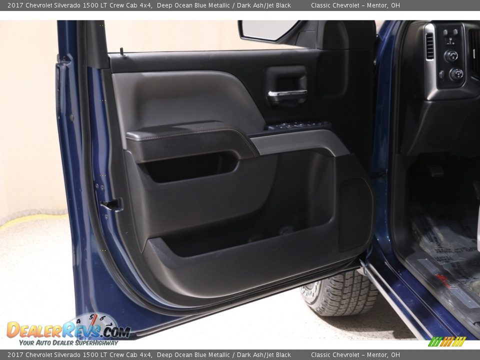 2017 Chevrolet Silverado 1500 LT Crew Cab 4x4 Deep Ocean Blue Metallic / Dark Ash/Jet Black Photo #4