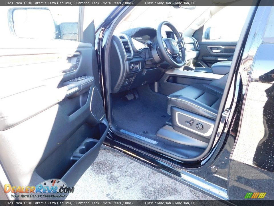 2021 Ram 1500 Laramie Crew Cab 4x4 Diamond Black Crystal Pearl / Black Photo #5