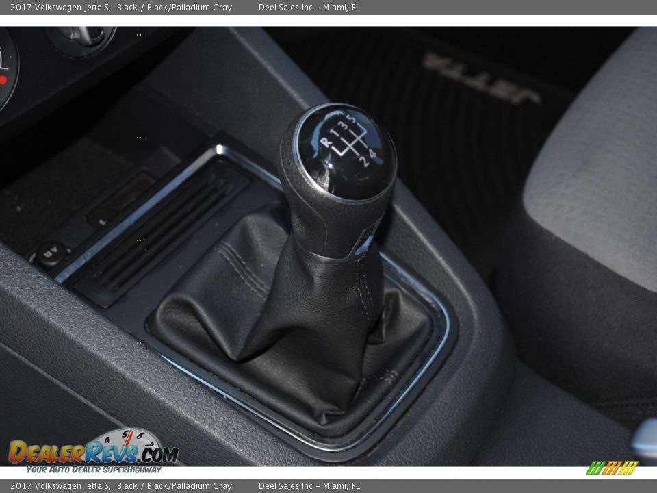 2017 Volkswagen Jetta S Shifter Photo #14