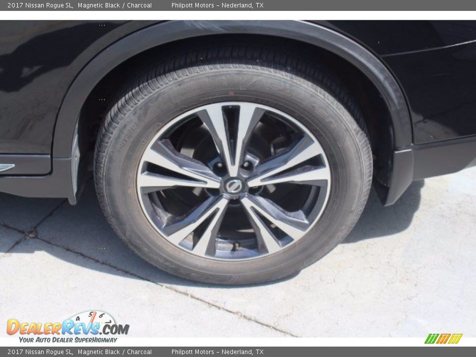 2017 Nissan Rogue SL Wheel Photo #6