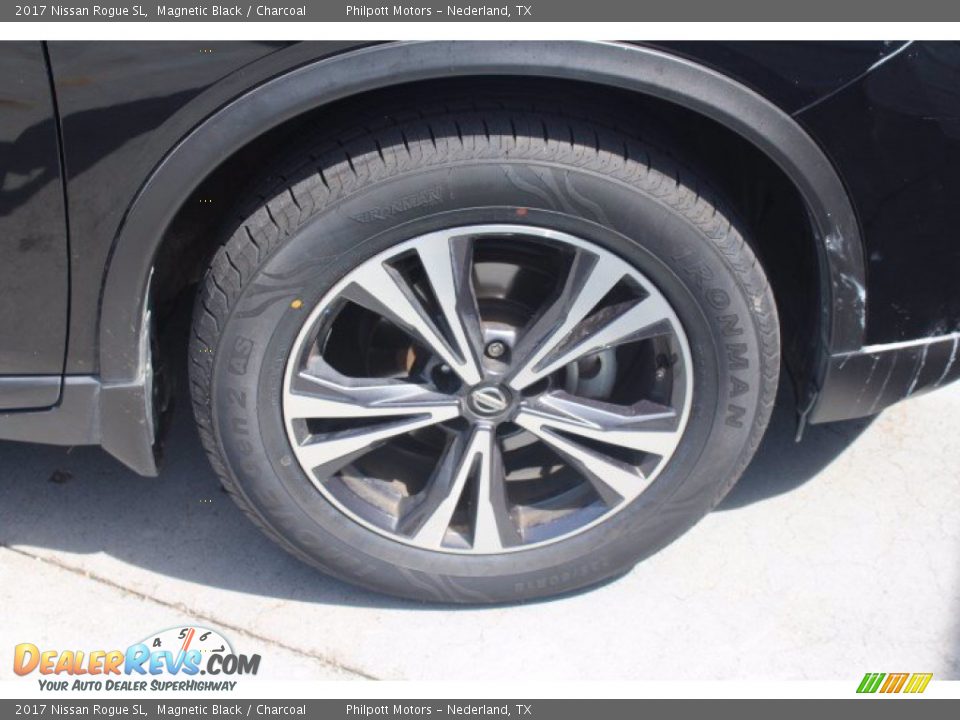 2017 Nissan Rogue SL Wheel Photo #13