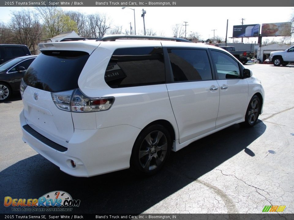 2015 Toyota Sienna SE Super White / Black Photo #4