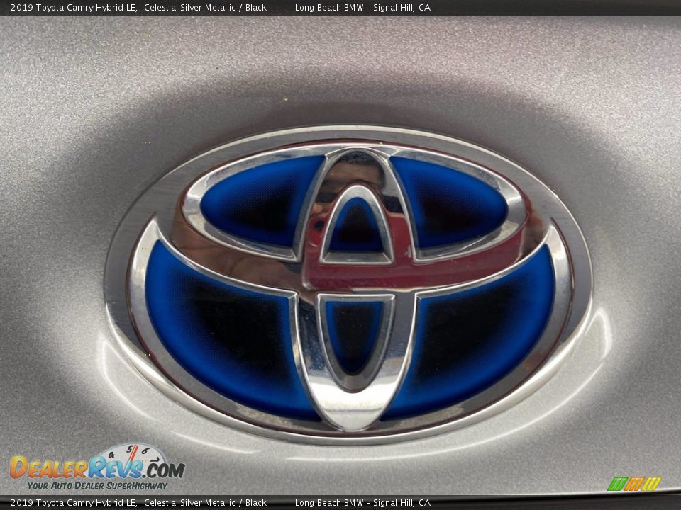 2019 Toyota Camry Hybrid LE Celestial Silver Metallic / Black Photo #10