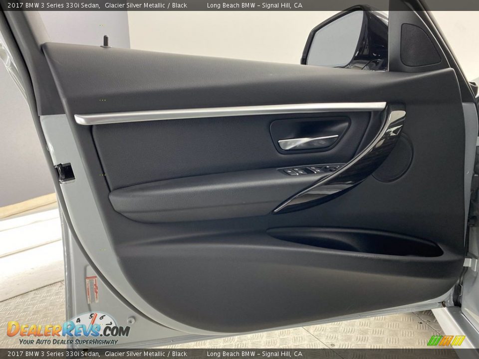 2017 BMW 3 Series 330i Sedan Glacier Silver Metallic / Black Photo #13