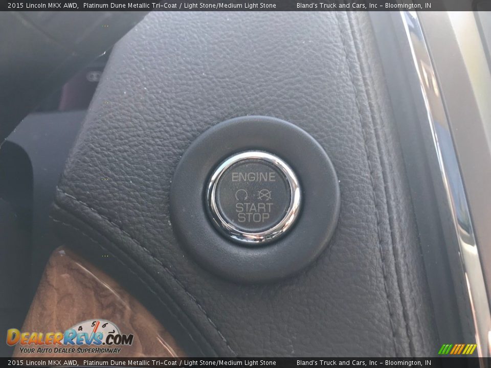 2015 Lincoln MKX AWD Platinum Dune Metallic Tri-Coat / Light Stone/Medium Light Stone Photo #31