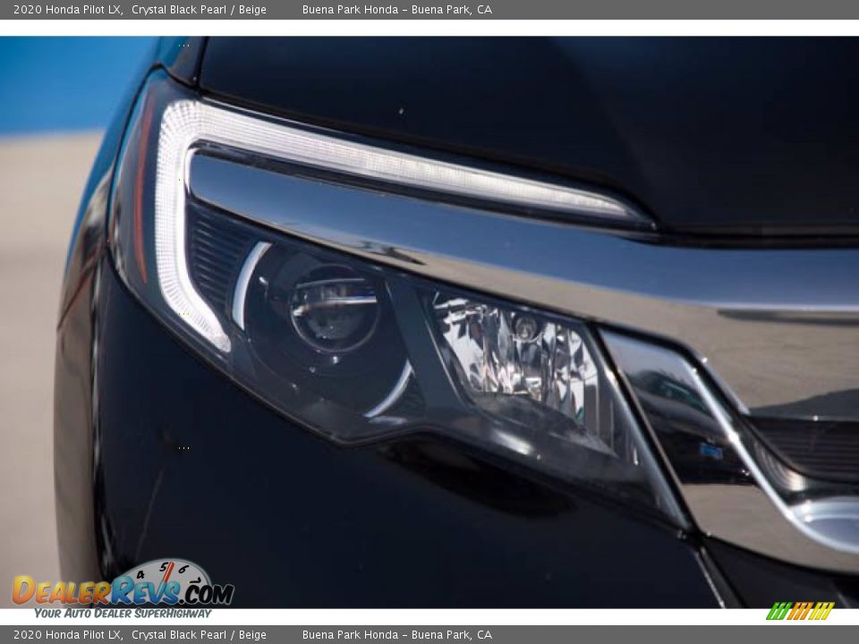 2020 Honda Pilot LX Crystal Black Pearl / Beige Photo #8