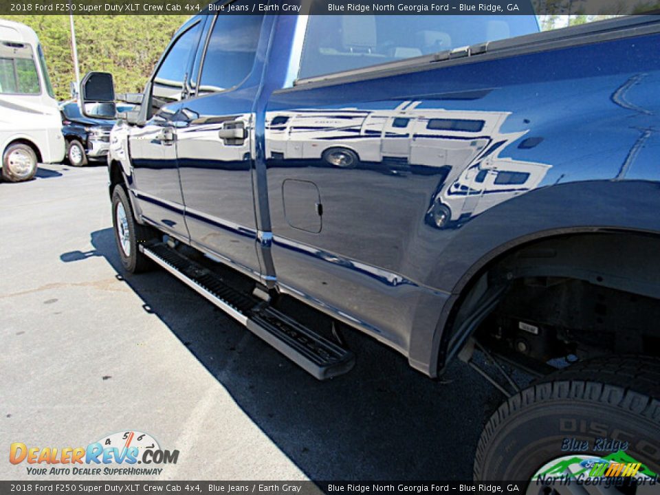 2018 Ford F250 Super Duty XLT Crew Cab 4x4 Blue Jeans / Earth Gray Photo #29