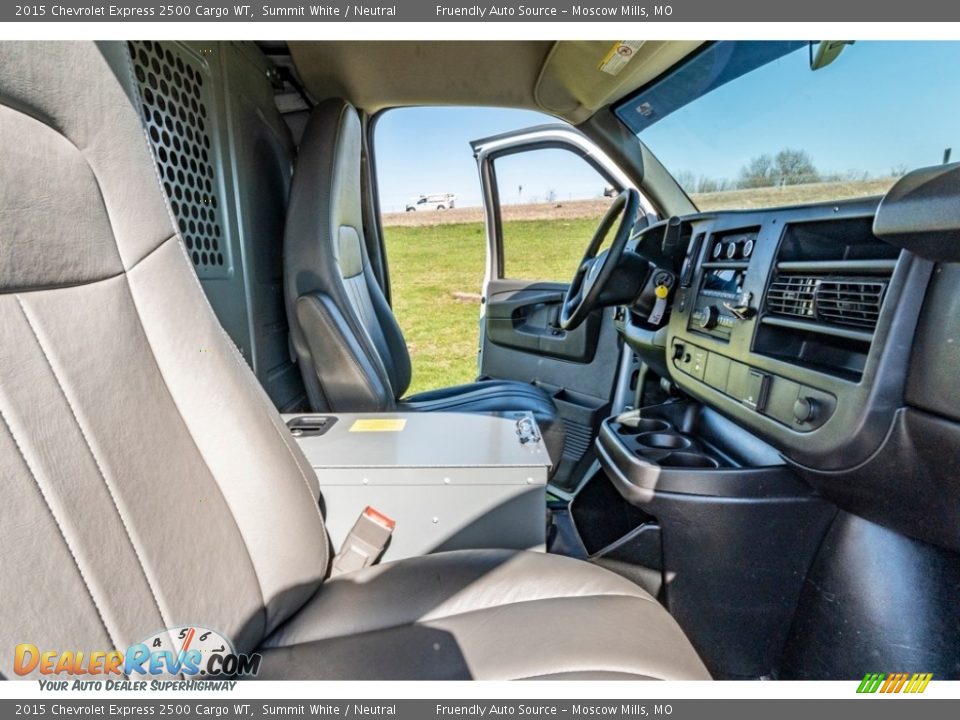 2015 Chevrolet Express 2500 Cargo WT Summit White / Neutral Photo #31