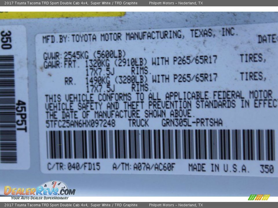 2017 Toyota Tacoma TRD Sport Double Cab 4x4 Super White / TRD Graphite Photo #29