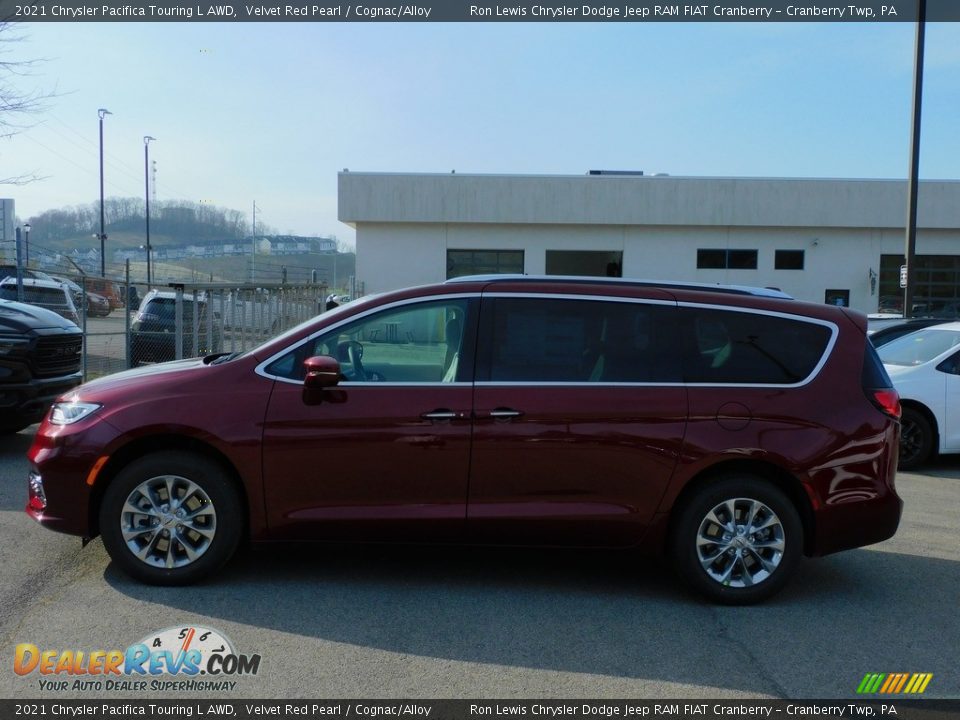 2021 Chrysler Pacifica Touring L AWD Velvet Red Pearl / Cognac/Alloy Photo #9