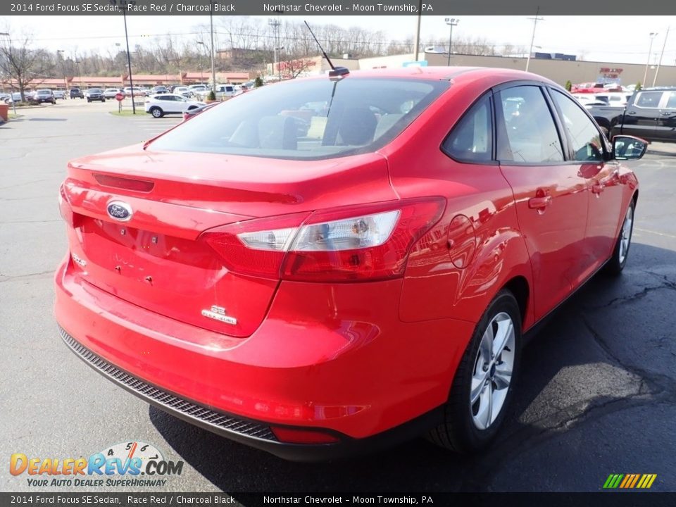 2014 Ford Focus SE Sedan Race Red / Charcoal Black Photo #8