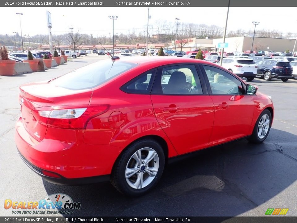 2014 Ford Focus SE Sedan Race Red / Charcoal Black Photo #9