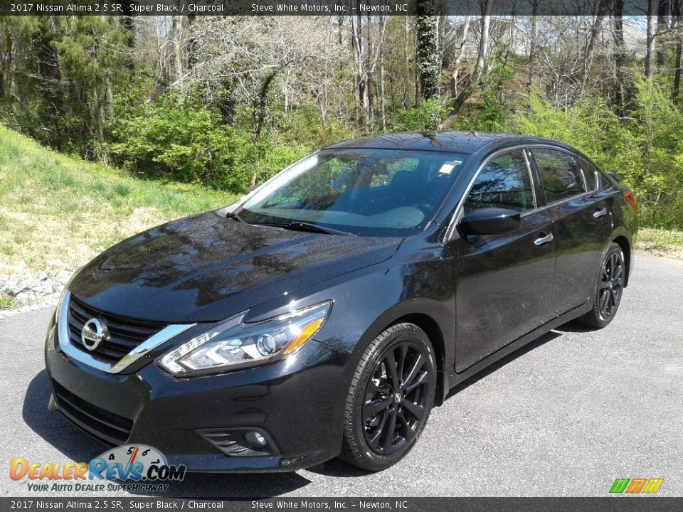 2017 Nissan Altima 2.5 SR Super Black / Charcoal Photo #2