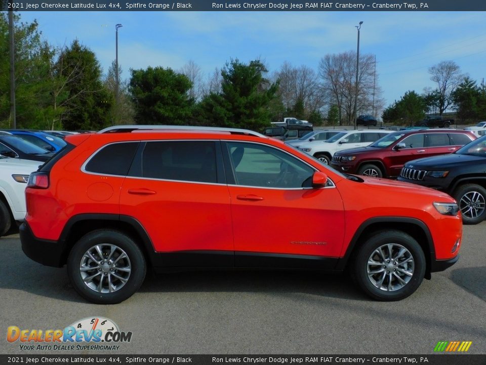 2021 Jeep Cherokee Latitude Lux 4x4 Spitfire Orange / Black Photo #4