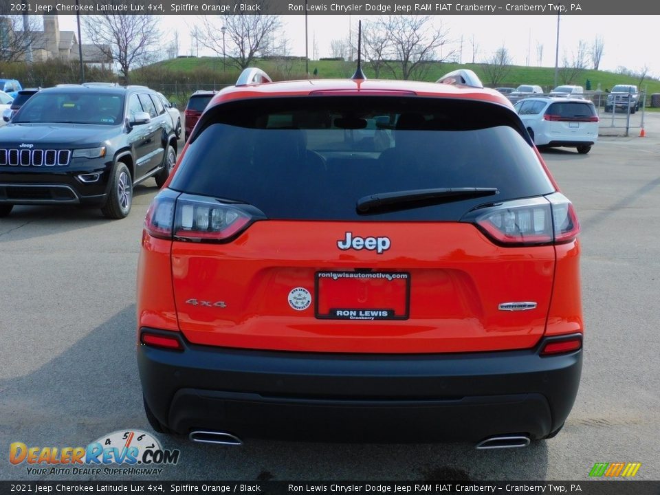 2021 Jeep Cherokee Latitude Lux 4x4 Spitfire Orange / Black Photo #6