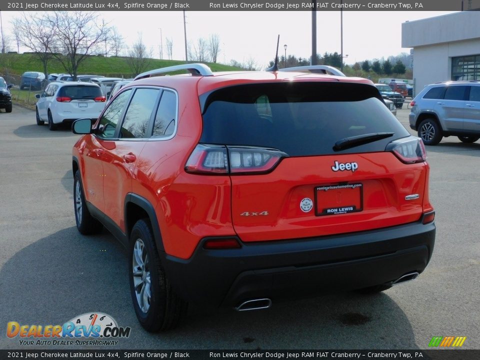 2021 Jeep Cherokee Latitude Lux 4x4 Spitfire Orange / Black Photo #8